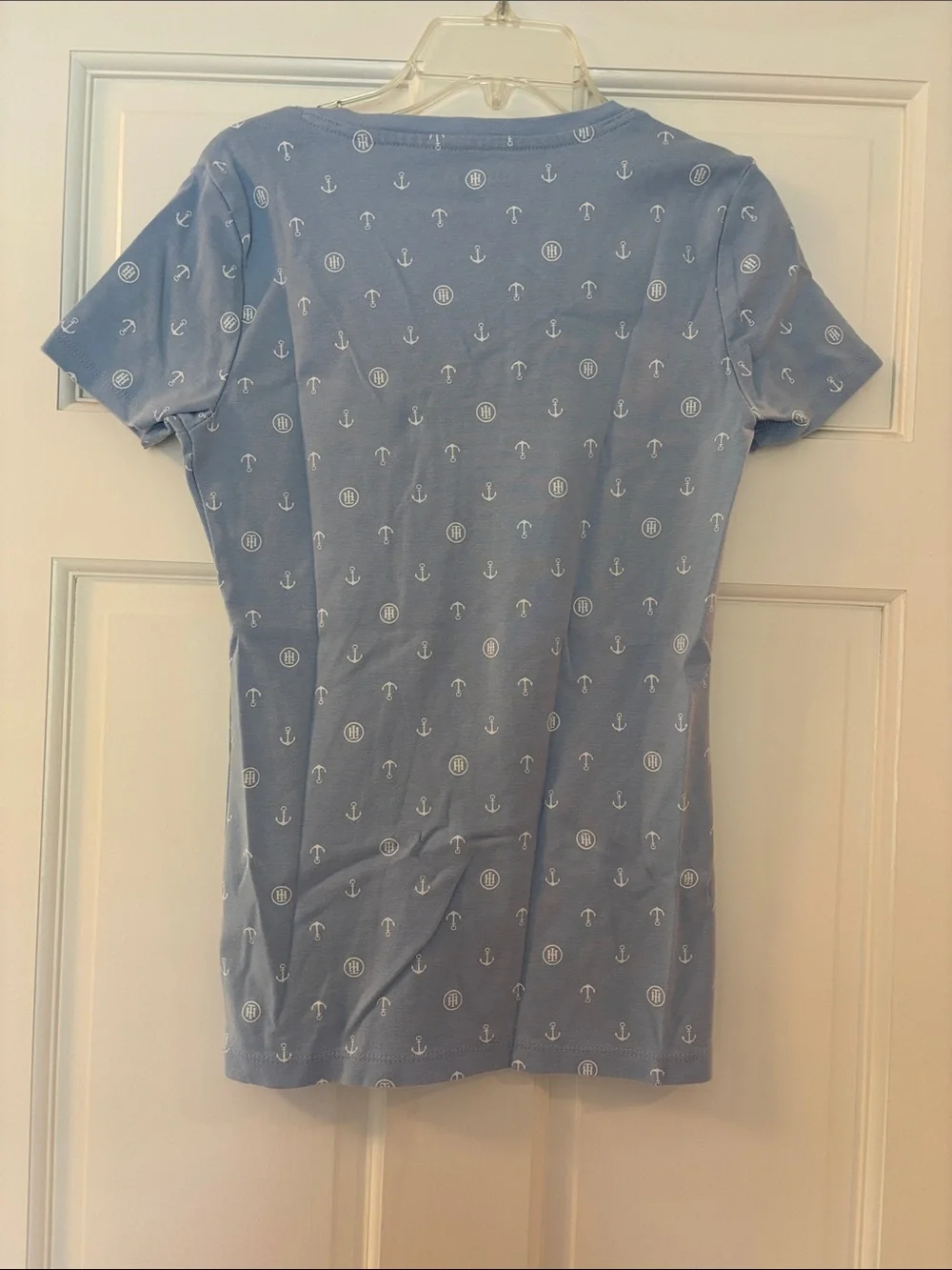 Tommy Hilfiger Light Blue Anchor Nautical V-Neck Tee Size Small - Picture 2 of 3